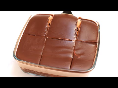 Delicious chocolate cake dessert box