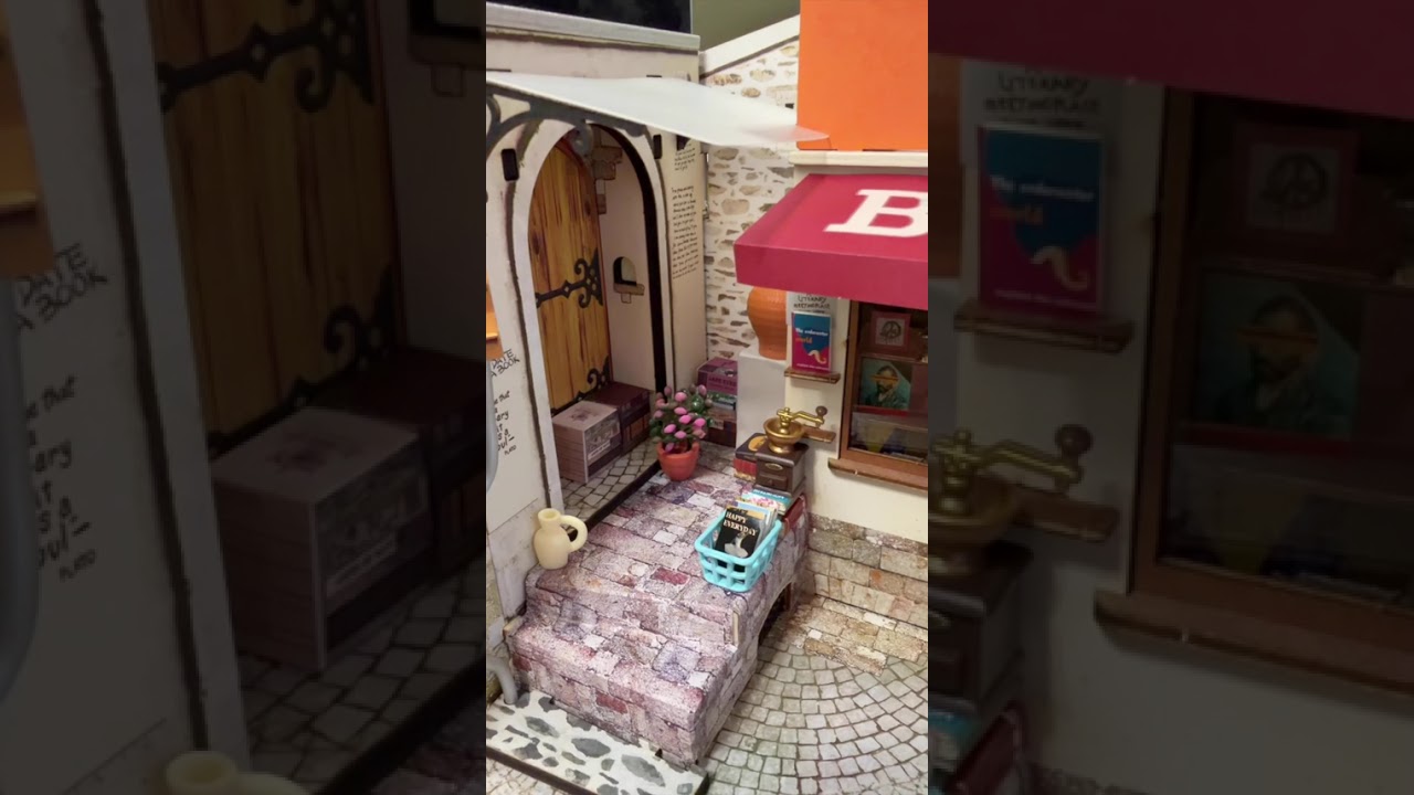 Miniature - Corner Bookstore #diycrafts #miniature #diy #tiny 