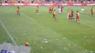 Galatasaray-Fenerbahce Derbisi Ali Sami Yen yabanci maddeler Resimi