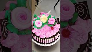 Tutorial Para Decorar Una Torta Con Rosas En Chantilly