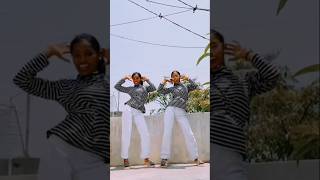 Kamar Teri left right hale🖤 #dance #youtubeshorts #hariyanvisong #trending #love #fyp #shorts #viral