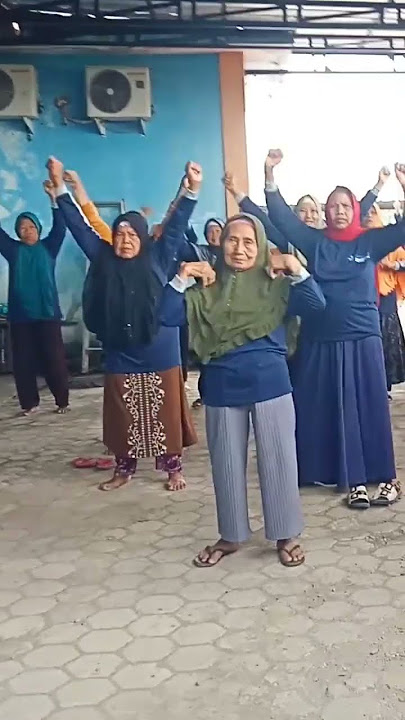 SENAM LANSIA BARENG IBU IBU PUSKESMAS MAYUNG