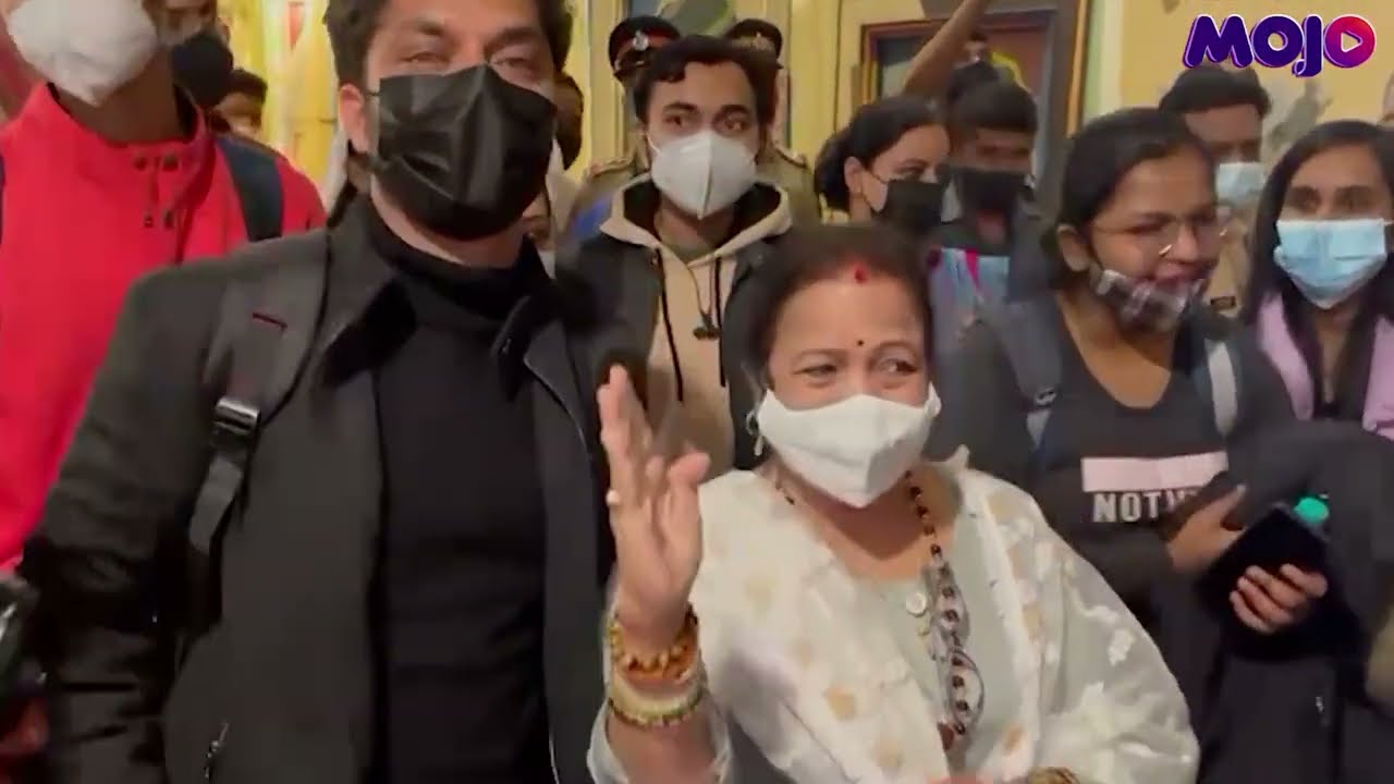 Mumbai Mayor, Indian Students Chant 