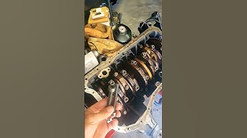 Torquing the VR6 mains and rods.