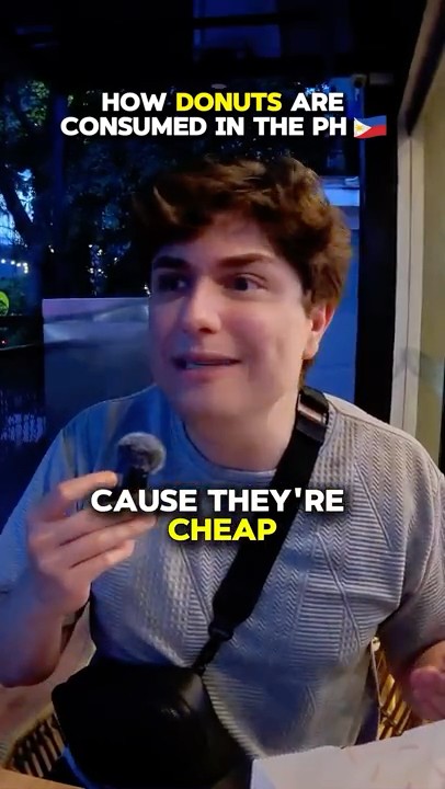 🇵🇭😳 This is how DONUTS are eaten in the Philippines! 🍩