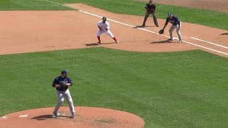 TB@BOS: Hunter alertly picks off Young in 6th inning