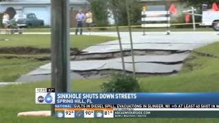 Florida Sinkhole Threatens Homes