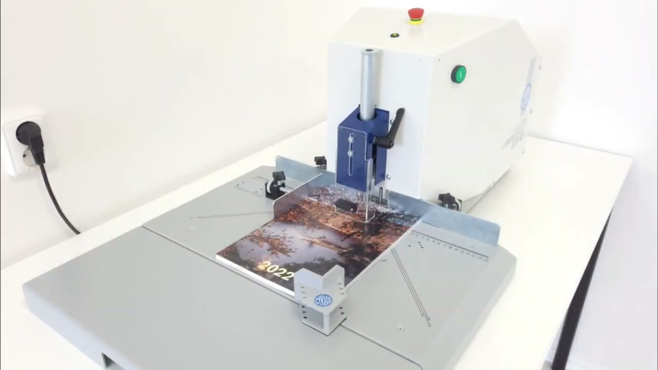 CYKLOS ECR 40   Eckenrunder und Daumenlochstanze