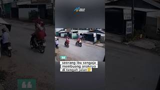 Download Lagu seorang ibu membuang anaknya di tengah jalan saat keramaian😱 #shorts #trendingshorts #viral MP3