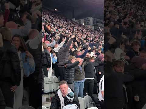 Harvey Barnes puts us in the lead against Man City #premierleague