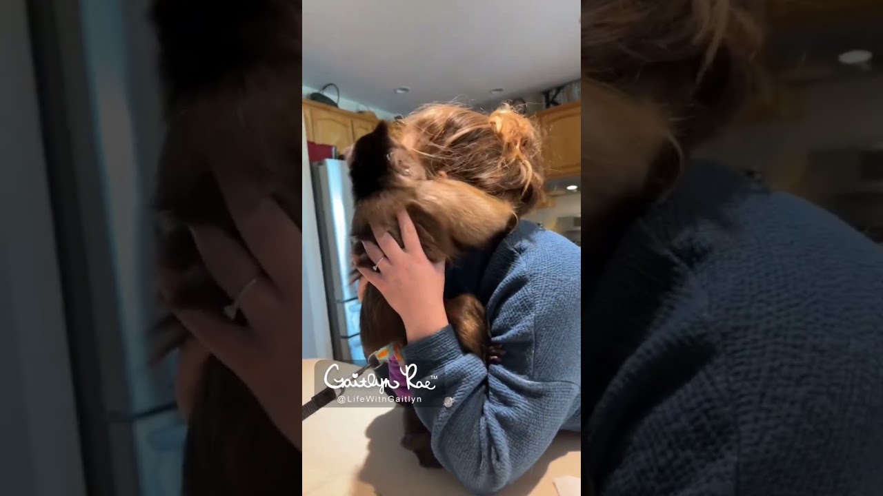 HAPPY HAPPY HAPPY! When your sister comes over for lunch with you 