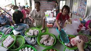 表哥今天魩仔魚沒有拖到  白鯧也沒有拖到  阿源說要扣工錢 台中大雅市場  海鮮叫賣哥阿源  Taiwan seafood auction