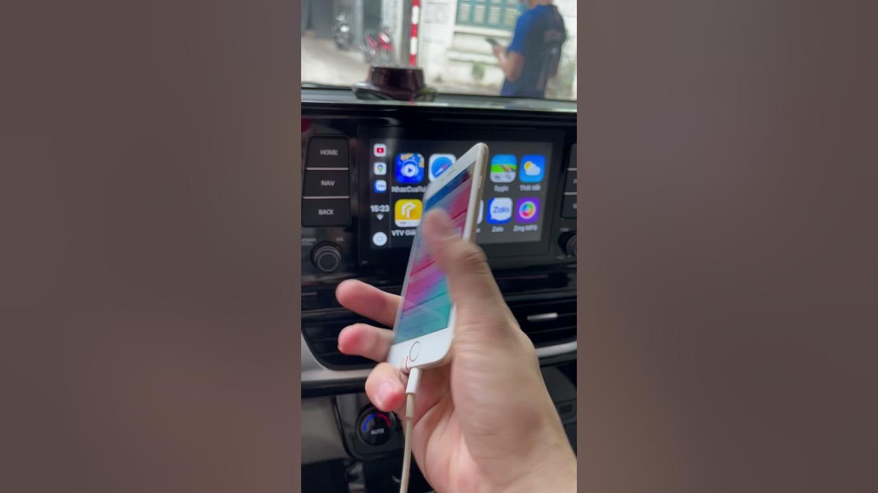 iphone jailbreak kết nối Apple Carplay để xem youtube trên màn hình zin