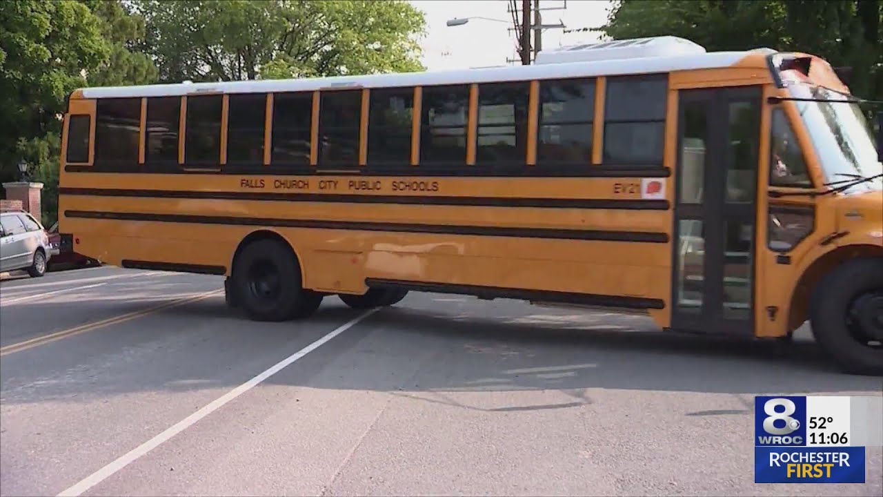 NY lawmakers approve delay to electric school bus mandate - YouTube
