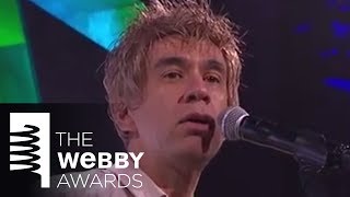 Fred Armisen performs as Ian Rubbish and the Bizzaros