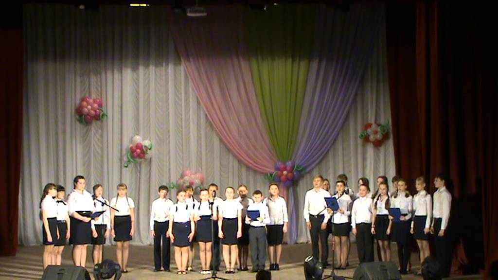 Фестиваль школьных хоров. Песня "Москва Майская" - YouTube