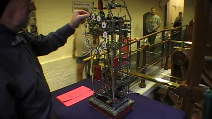 Meccano Clock by Robert Taylor and Brian Posner