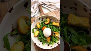 BURRATA SU PERSIKAIS IR SERRANO TRAŠKUČIAIS Jei, kaip ir aš, esat burratos gerbėjai nr. 1, būtina...