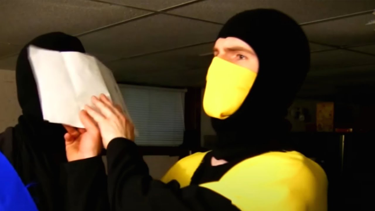 НАСТОЯЩИЙ MORTAL KOMBAT - Money Crunch (Интерактивная пародия на MK)