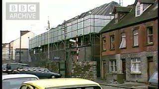 IRA botch a mortar attack at Newry RUC station, firing 6 mortars injuring 35 people, November 1986,