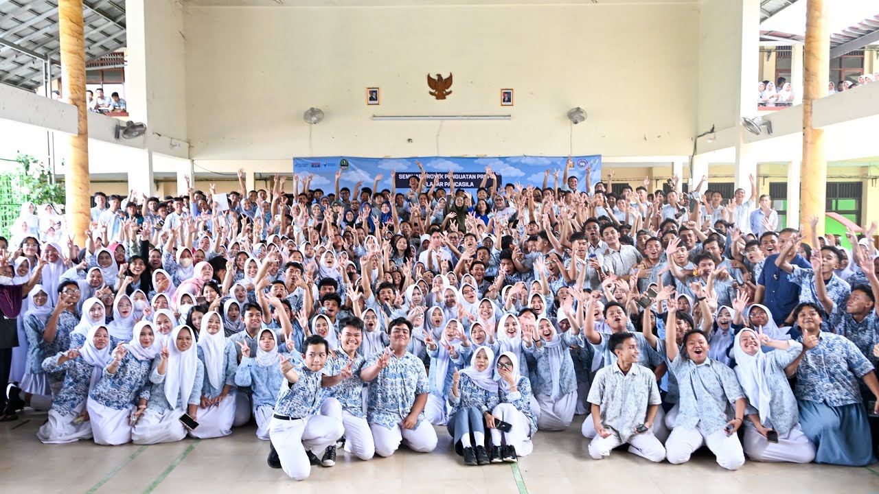 Wapres Tinjau MBG di SMAN 4 Depok