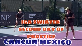 Update Second Day Practice Session Of Iga Swiatek On Cancun Wta Finals In Mexico Warming Up