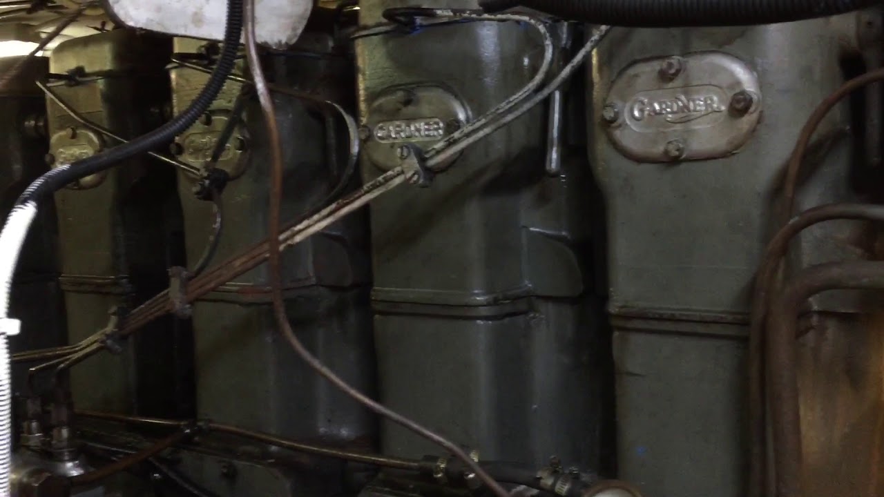 Diesel Gardner 8L3B 8 cylinder twin engines.