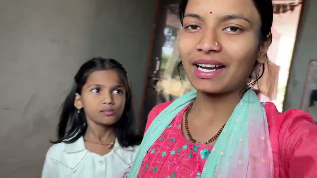 आज मम्मीच्या झाल्या उलट्या बघा निघताना किती मोठा उद्योग झाला 😨