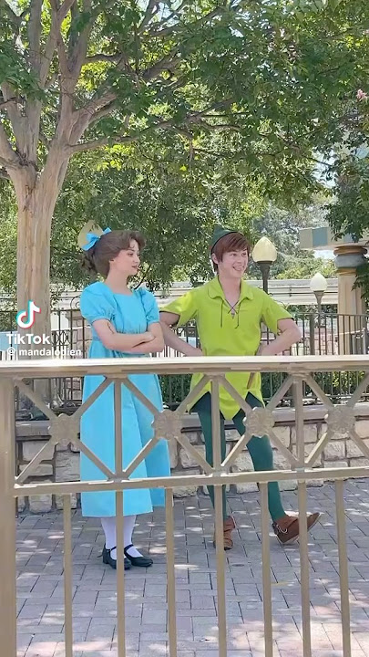 Wendy’s trick #disney #disneyparks #peterpan #wendydarling #shorts