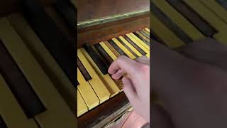 Rush E on the Most Beat-Up Old Piano Ever screenshot 2