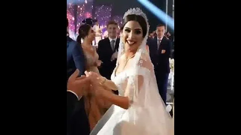 في لبنان عريس يفاجئ عروسته بحضور سيف نبيل ليغني لها افضل اغنية عندها 