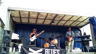 THE LOCAL HEROES from Lincoln. Stop Messin' 'Round. Fleetwood Mac cover.