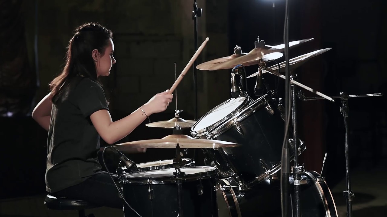 Obejrzyj David Guetta ft. Sia - She wolf (drum cover by Ann) w YouTube Obejrzyj David Guetta ft. Sia - She wolf (drum cover by Ann) w YouTube