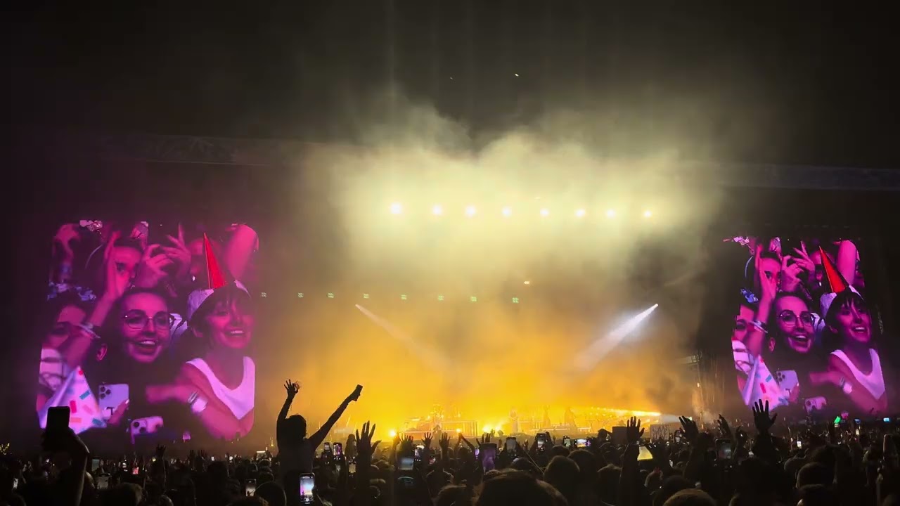 Shawn Mendes – Nothing Holding Me Back (LIVE) | Sziget Festival 2025 – Budapest