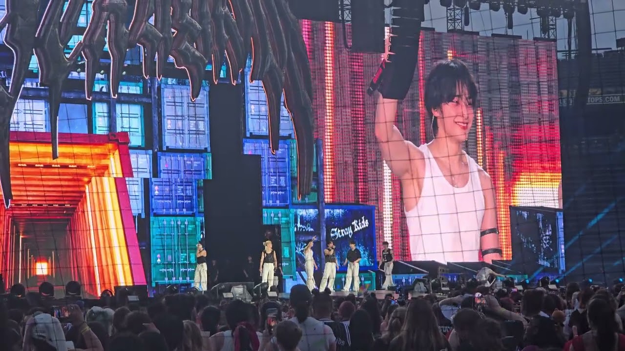 [fancam] Mid Concert Ment Stray Kids DominATE in Chicago 250626