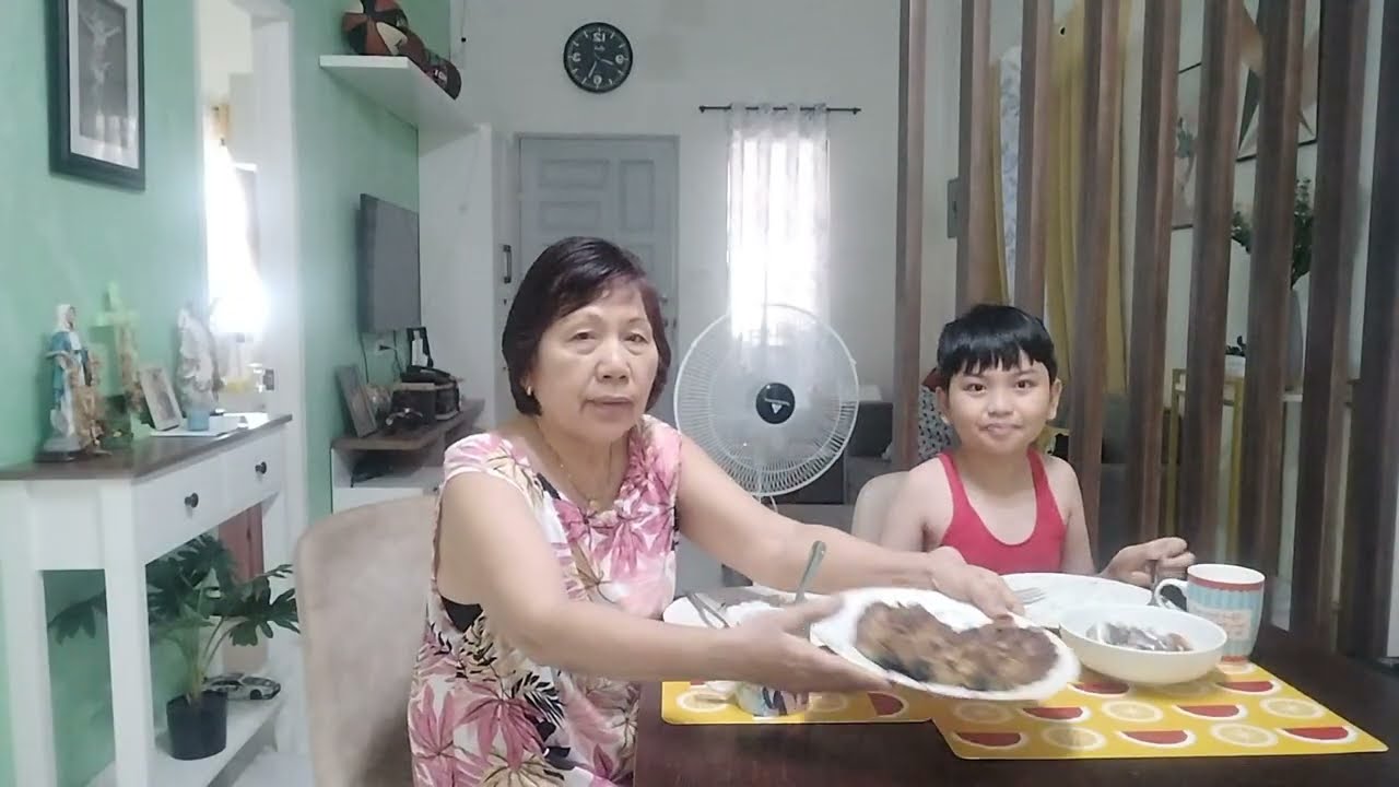 # Kasama ko mag almusal# ang apo ko# ulam namin# tortang talong At paksiw na isda#