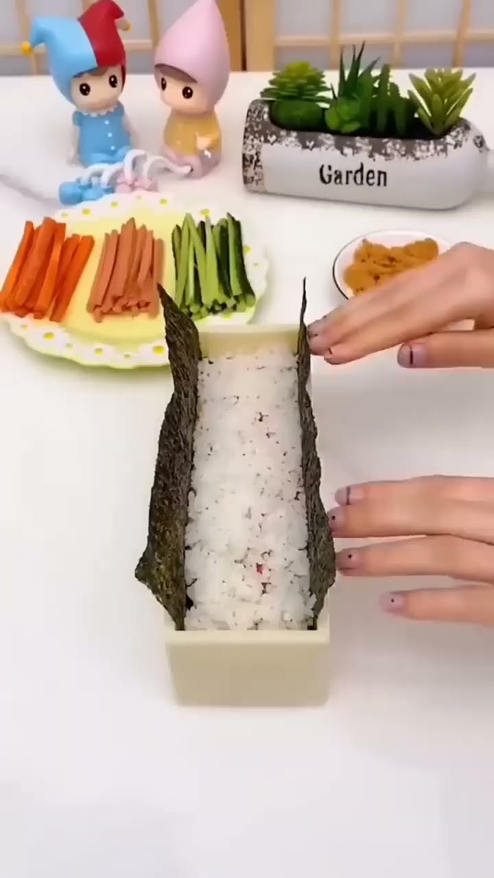 Amazing gadget for amazing sushi!