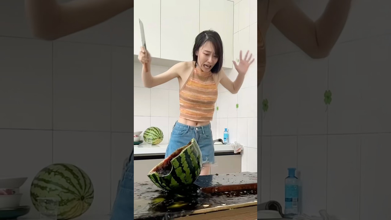 Prank my girlfriend with an exploding watermelon!