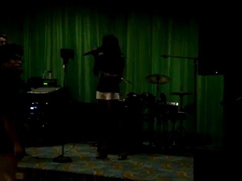 Lauren Torelli singing "I Hope You Dance" at Villa...