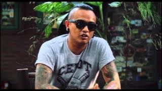 Film SARJANA REGGAE Dellu Uyee