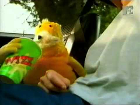 Flat Eric y Mr. Oizo (La mosca me molesta) - Levis TV Commercial.mp4