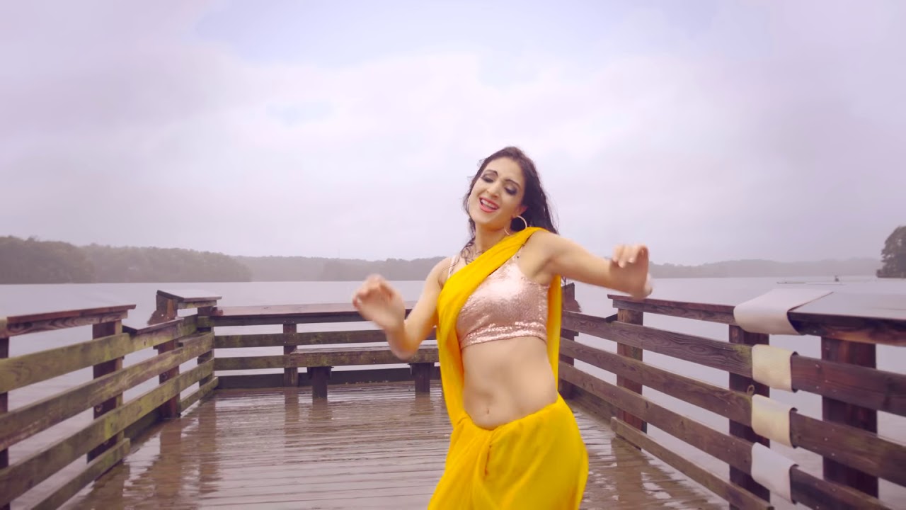 Tip Tip Barsa Pani yellow saree Dance