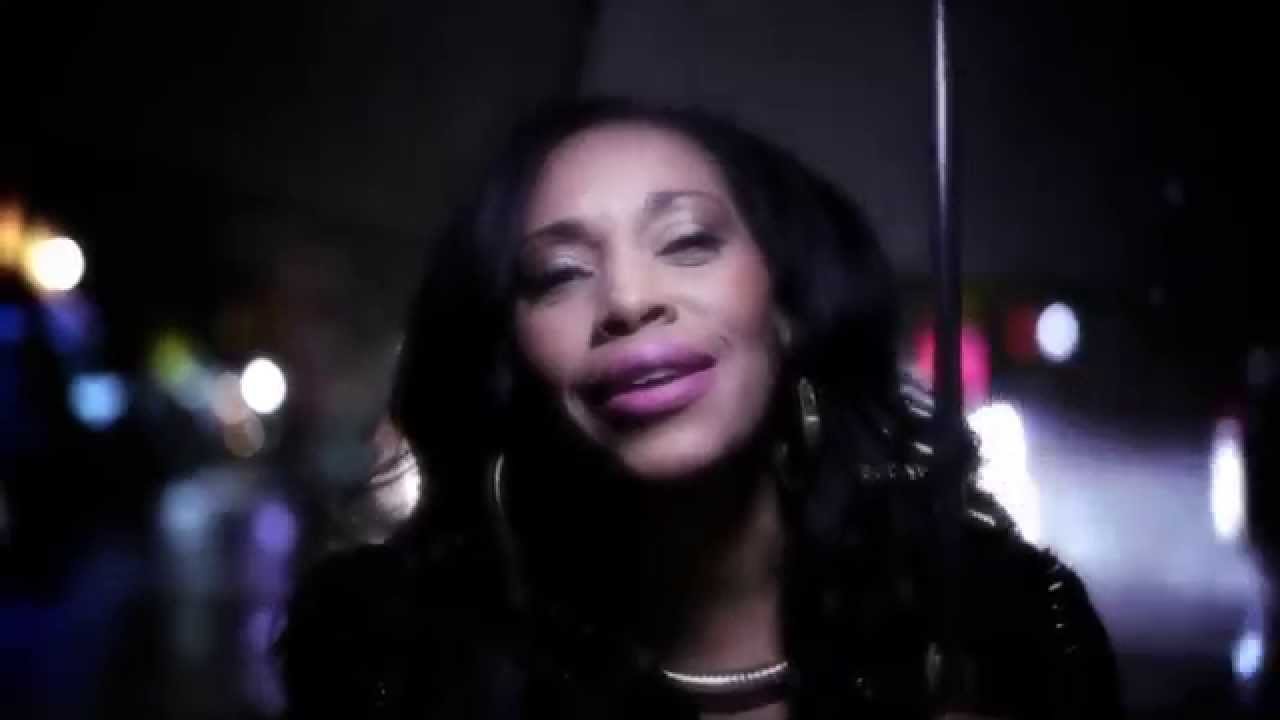 Guarda Thinking About You - Felicia Adams su YouTube Guarda Thinking About You - Felicia Adams su YouTube