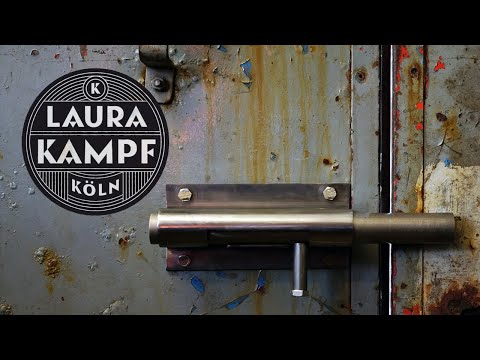 How to make a very big door lock