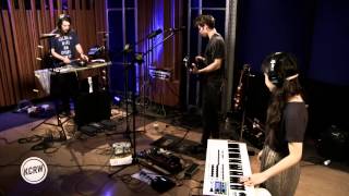 Lo-Fang performing "Look Away" Live on KCRW chords