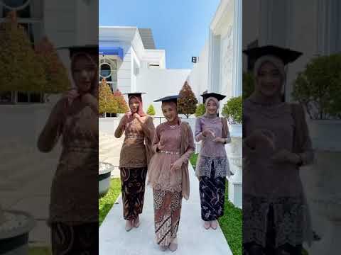 rekomendasi untuk kebaya wisuda 😊😊