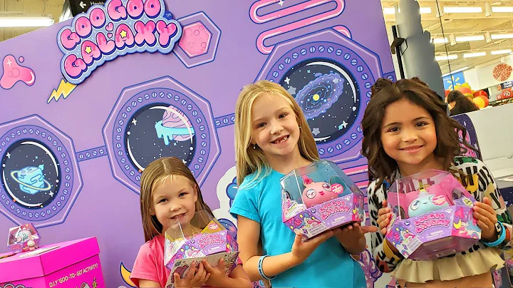 Goo Goo Galaxy Aliens Crash Land at Walmart! Meeting Ava and Ninja Kids!