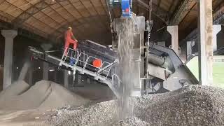 Mobile Impact Stone Crusher Tracked mobile concrete crusher