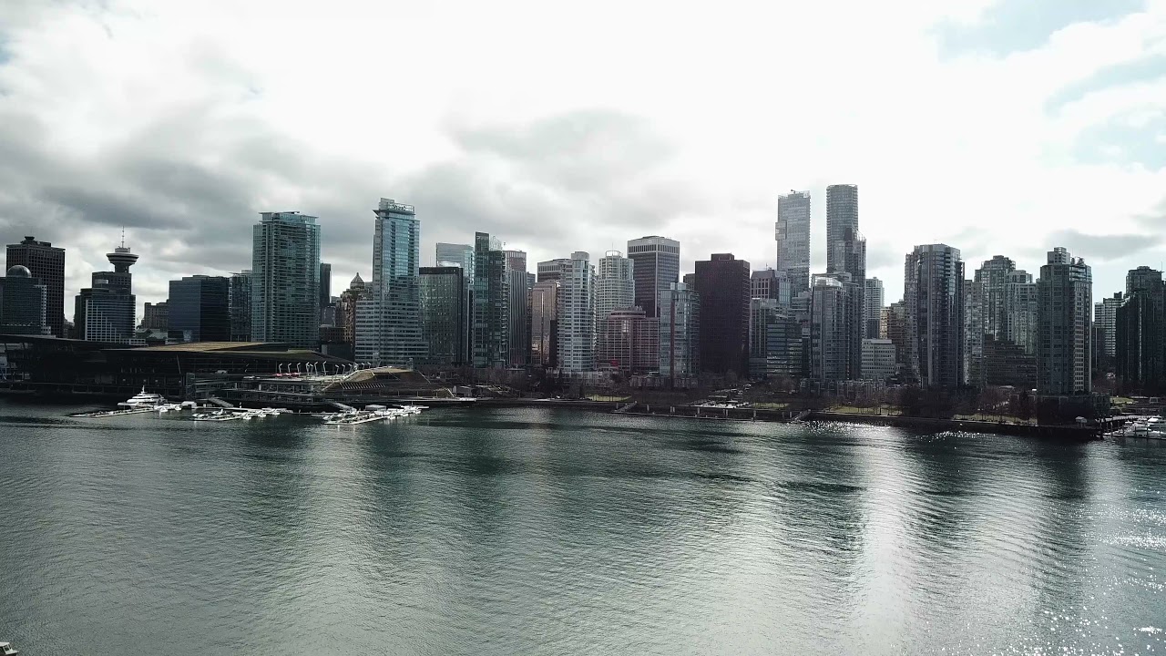 Vancouver cityscape on a cloudy day [4K]
