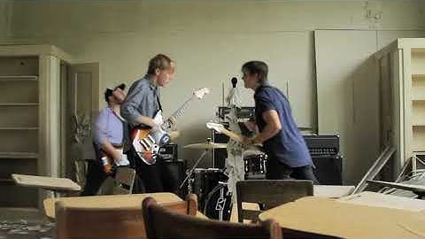 Barrow - Fox Ears and Silence [official video]